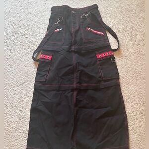 NWOT Dolls Kill The Grave Girls XXS Low rise zip off convertible cargo skirt